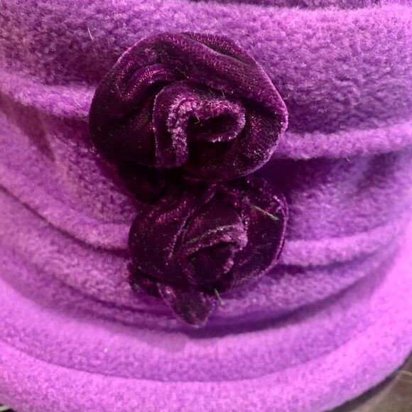 VINTAGE MARI ANNE  Bucket Hat Lined Velvet Flowers Accent Warm Purple Irish